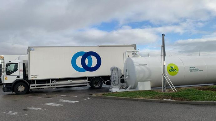 Les 27 sites du transporteur Stef sont progressivement équipés de cuves Oleo100, fournies et approvisionnées par Saipol.